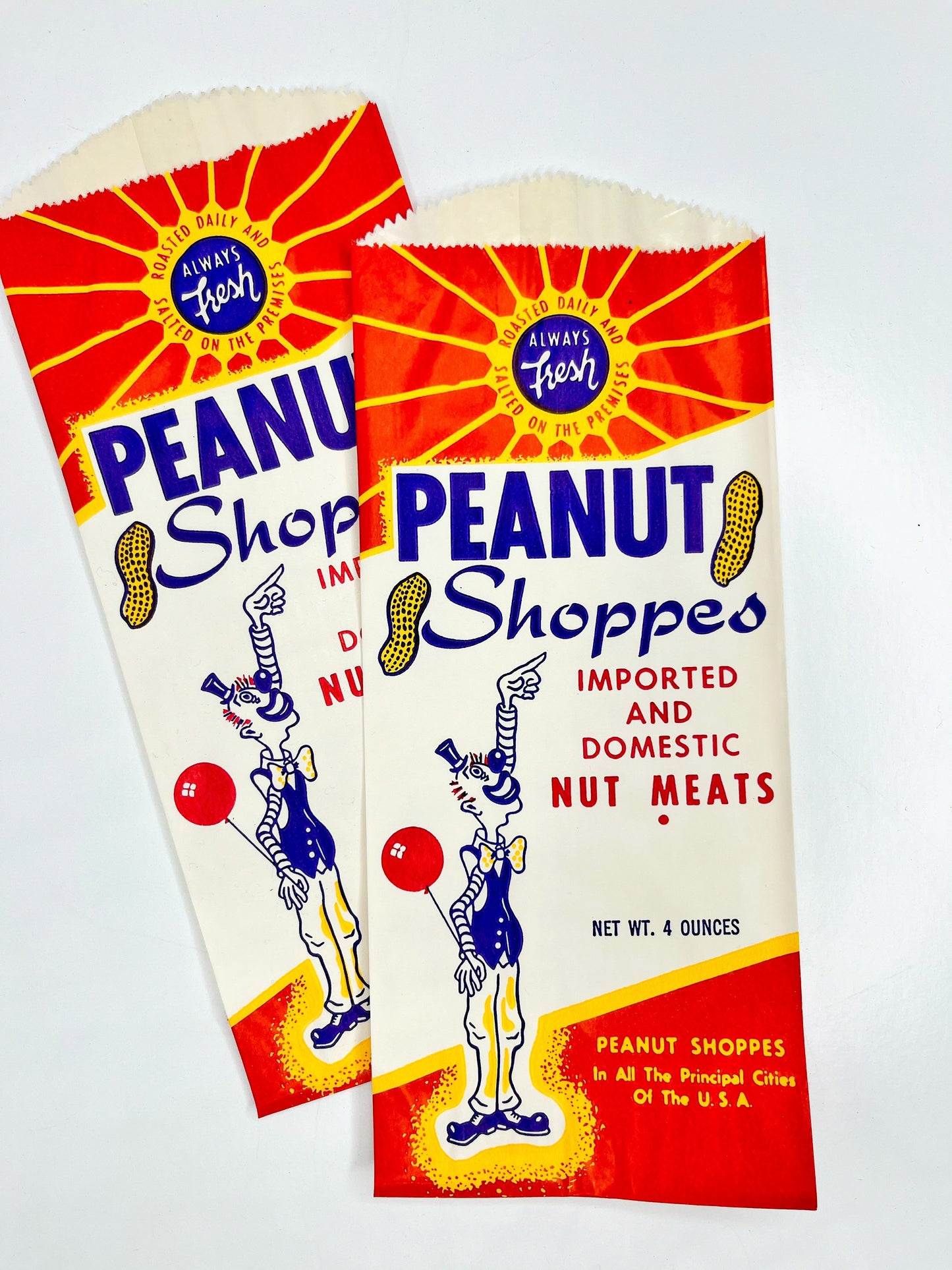 Vintage “peanut shoppes” bag with clown, set of 2