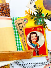 Load image into Gallery viewer, Vintage Sunflower seed packet journal
