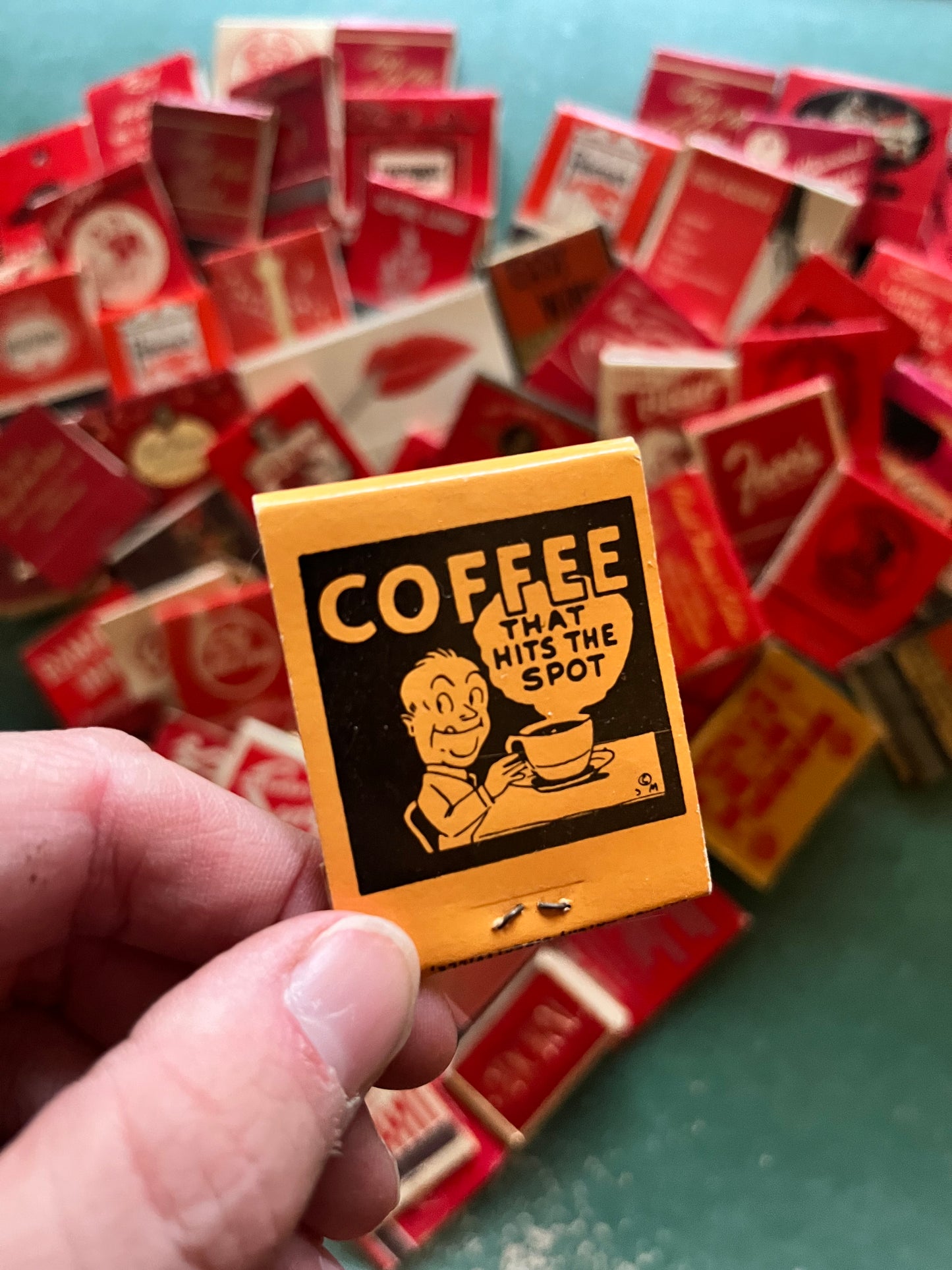 Random lot of 18 vintage matchbooks